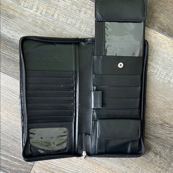 Black Stingray Leather Clutch - Picture 11 of 12